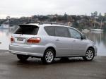Toyota Avensis Verso 2003 года (AU)